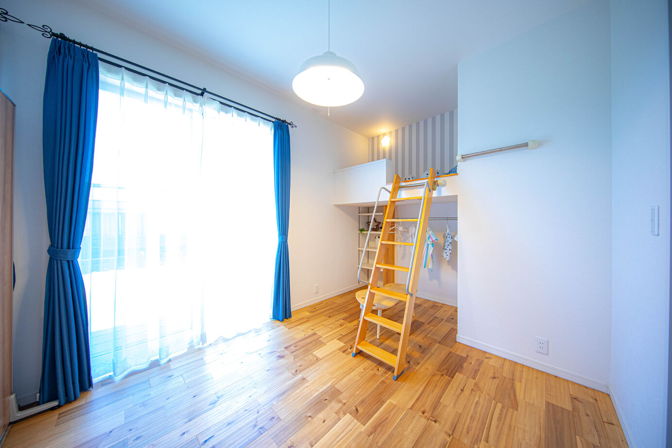 万代ホーム 【2500万円台/宮崎市/33坪/平屋/ロフト/間取り/耐震等級３】縁側のようなデッキのある雑貨屋テイストの平屋の建築実例画像10