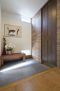 大原建設（パナソニックビルダーズグループ） 【大きな窓からたっぷりの自然光が差し込み心地良い家/間取り有】テクノストラクチャーで耐震面でも安心の建築実例画像10