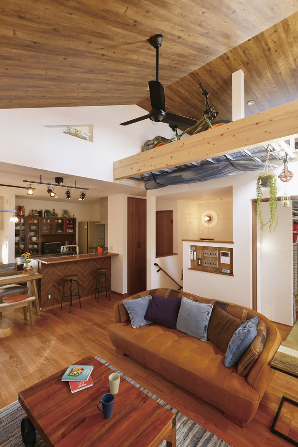 大原建設（パナソニックビルダーズグループ） 【キャンプやサーフィンなどアウトドアのこだわりが散りばめられた家】趣味を身近に感じられる住まいを実現の建築実例画像2