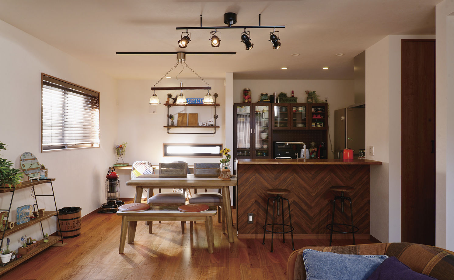 大原建設（パナソニックビルダーズグループ） 【キャンプやサーフィンなどアウトドアのこだわりが散りばめられた家】趣味を身近に感じられる住まいを実現の建築実例画像4