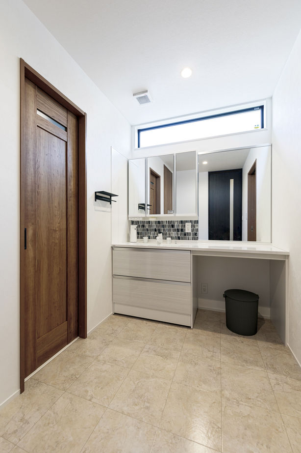 大原建設（パナソニックビルダーズグループ） 【トレーニングルームで家トレを楽しむ、43坪の家/間取り有】心地良い吹き抜けが家族の会話を活発にの建築実例画像7