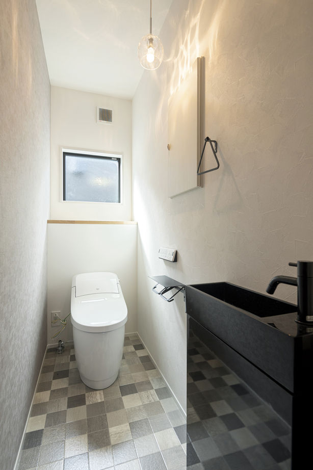 大原建設（パナソニックビルダーズグループ） 【トレーニングルームで家トレを楽しむ、43坪の家/間取り有】心地良い吹き抜けが家族の会話を活発にの建築実例画像8