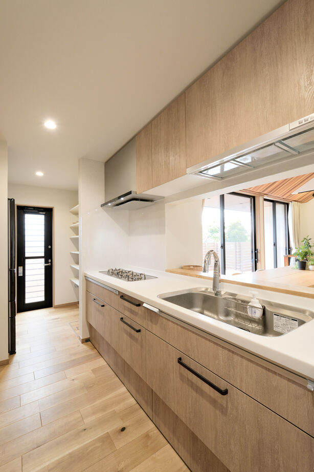 大原建設（パナソニックビルダーズグループ） 【愛犬やバイクを楽しむ、58坪の家/間取り有】ビルトインガレージや広々テラスで、沢山の好きと暮らすの建築実例画像6