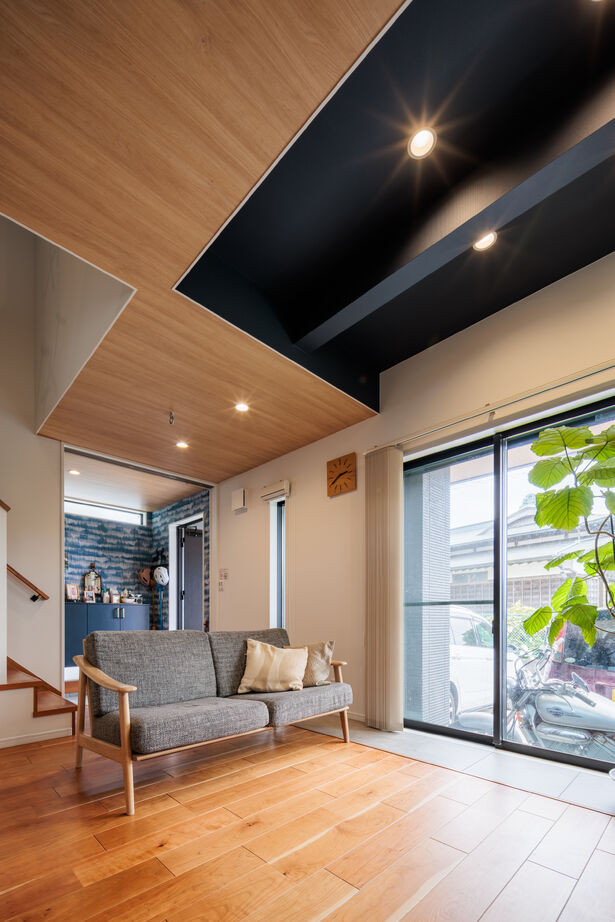 大原建設（パナソニックビルダーズグループ） 【土間玄関とつながるＬＤＫのある33坪の郊外の家】園芸や自転車など「屋外の趣味」を室内でも楽しめる空間の建築実例画像3