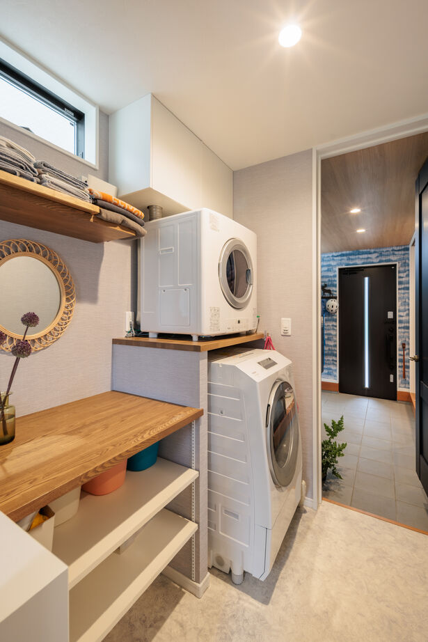 大原建設（パナソニックビルダーズグループ） 【土間玄関とつながるＬＤＫのある33坪の郊外の家】園芸や自転車など「屋外の趣味」を室内でも楽しめる空間の建築実例画像6