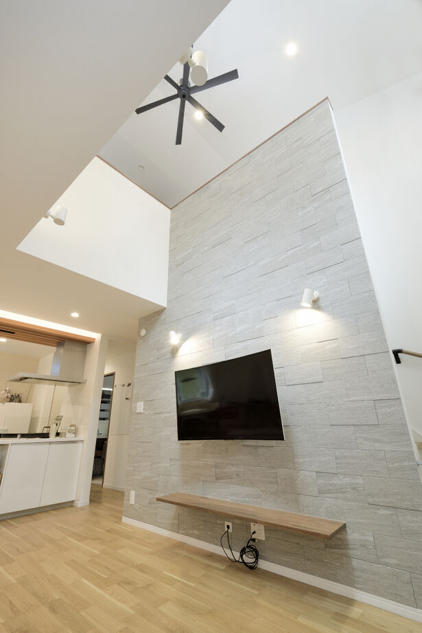 大原建設（パナソニックビルダーズグループ） 【緑を感じるルーフバルコニーのある33坪の郊外の家／間取り有】小上がり付きの広々ＬＤＫを叶えた屈強構造の建築実例画像6