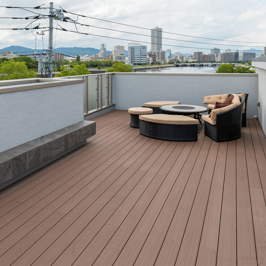 トータテハウジング 2台並列ビルトインガレージのある都市型モダン住宅。趣味を楽しみ、自然を眺め、アーバンスローライフ満喫の建築実例画像4