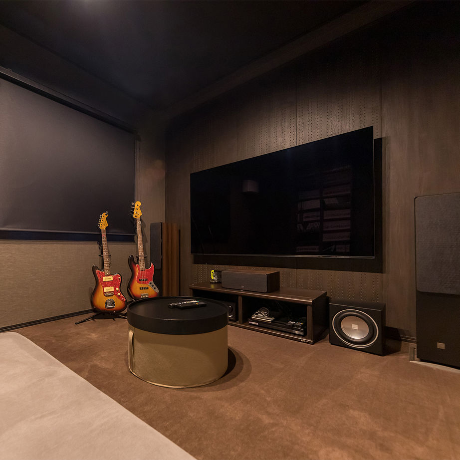 トータテハウジング 2台並列ビルトインガレージのある都市型モダン住宅。趣味を楽しみ、自然を眺め、アーバンスローライフ満喫の建築実例画像8