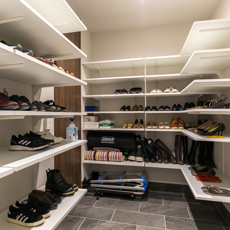 トータテハウジング 2台並列ビルトインガレージのある都市型モダン住宅。趣味を楽しみ、自然を眺め、アーバンスローライフ満喫の建築実例画像10