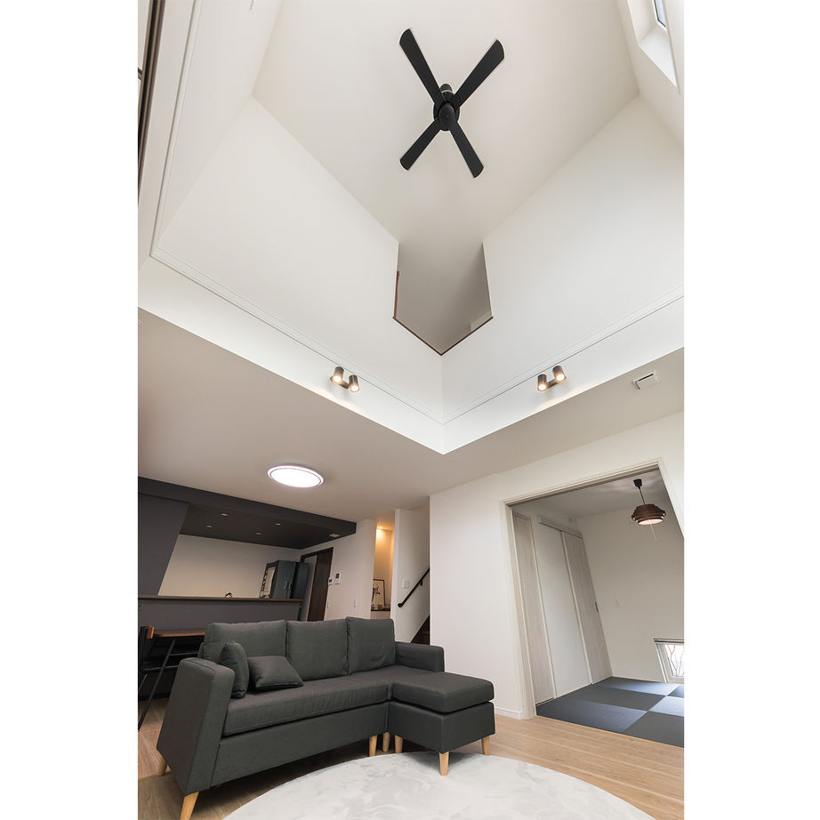 トータテハウジング シックモダンなモデルハウスのイメージをご家族のライフスタイルに合わせてカスタマイズ！の建築実例画像4