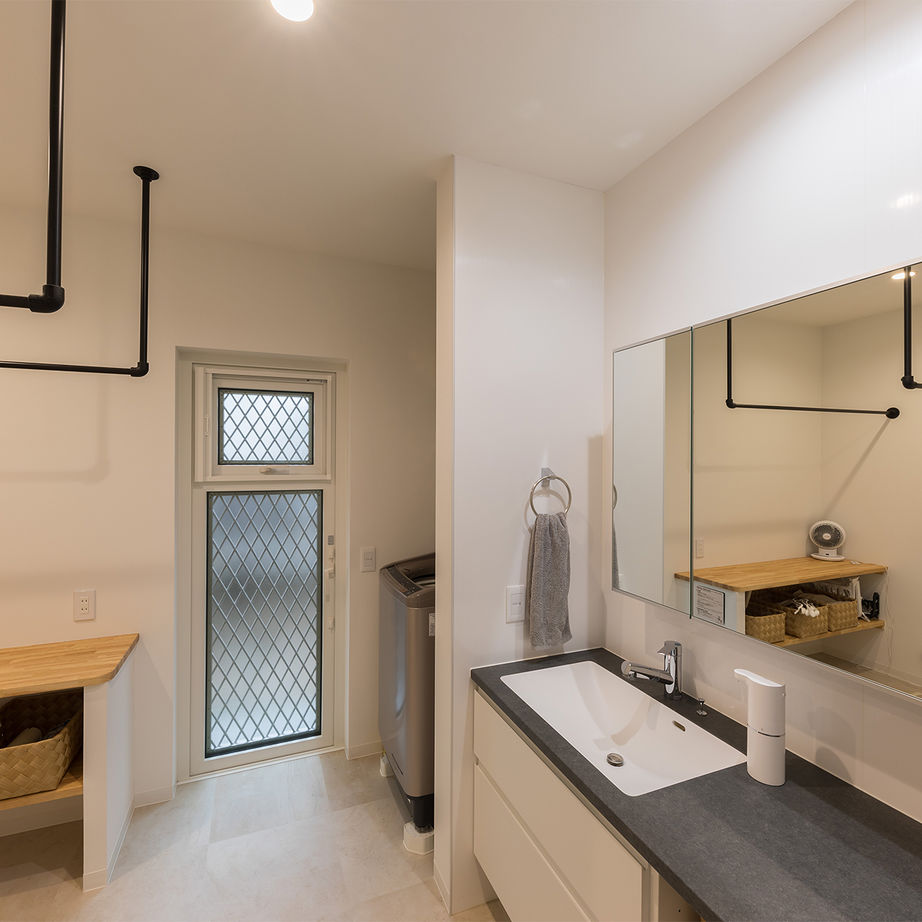 トータテハウジング 【書斎】【ランドリールーム】【回遊動線】のある、子育てが楽しく、120％満足できる家の建築実例画像7