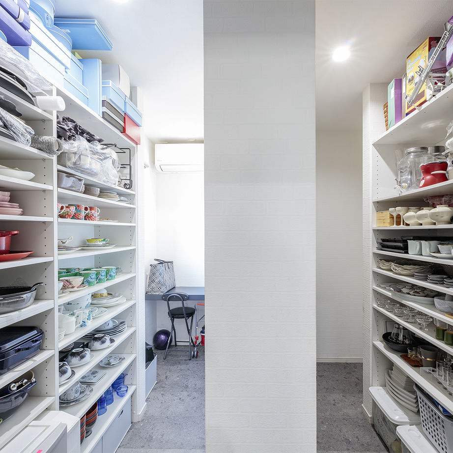 トータテハウジング 【中庭】と【３階ワイドバルコニー】が光あふれる開放感を創出。【エレベーター】のある３階建て2世帯住宅の建築実例画像6