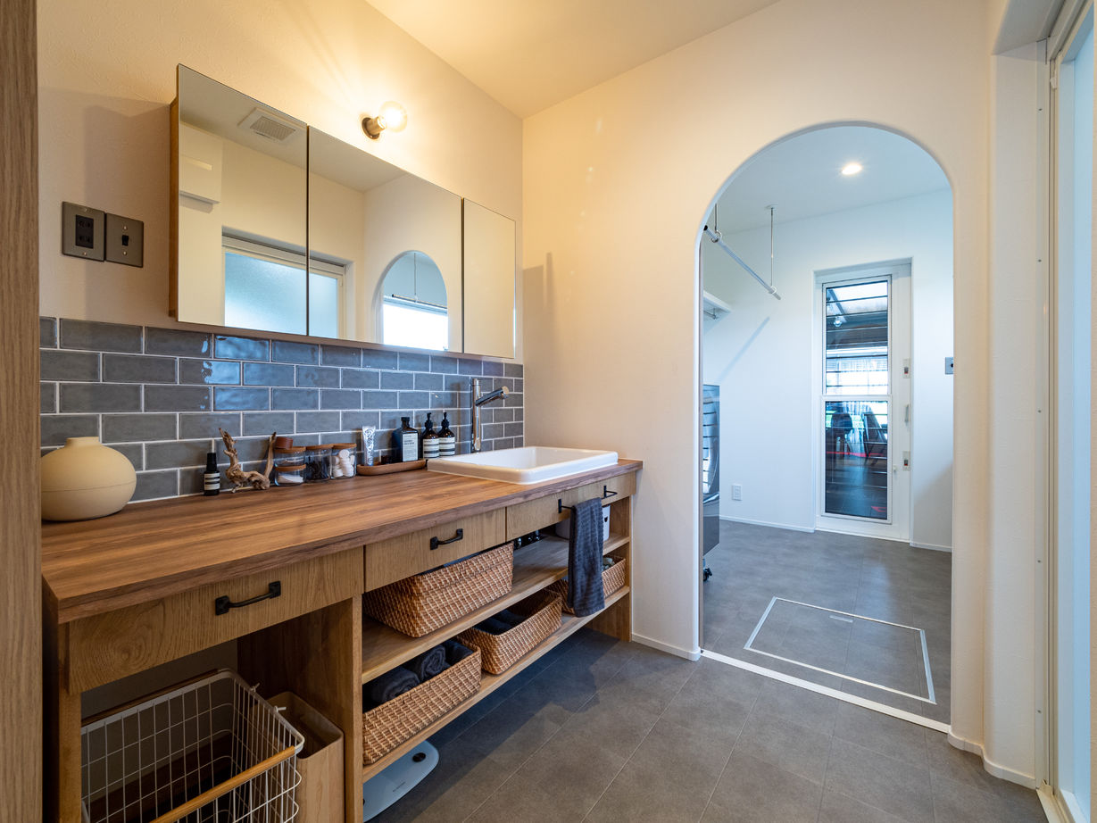 ドヒハウス 【2500万～2999万円台／ガレージハウス】３匹の猫と暮らす家事動線に拘ったナチュラルなお家の建築実例画像2