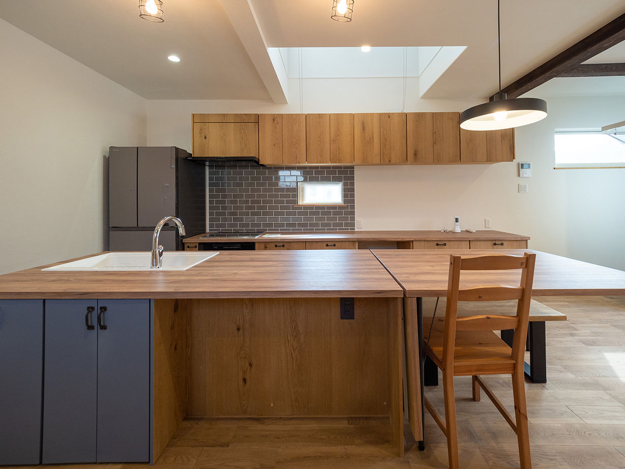 ドヒハウス 【2500万円～2999万円／木の空間／スケルトン階段】ログハウスみたいに開放的で自然体になれる家の建築実例画像3