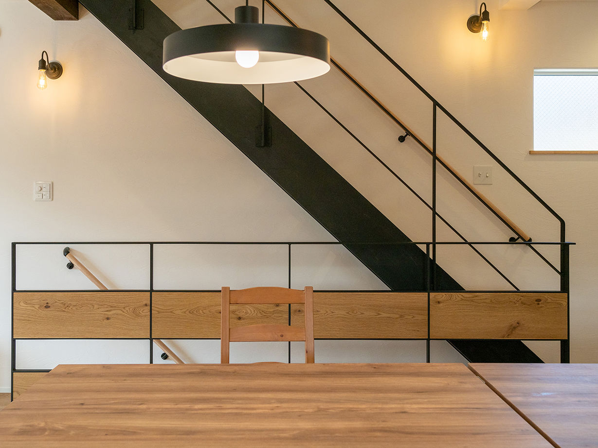 ドヒハウス 【2500万円～2999万円／木の空間／スケルトン階段】ログハウスみたいに開放的で自然体になれる家の建築実例画像9