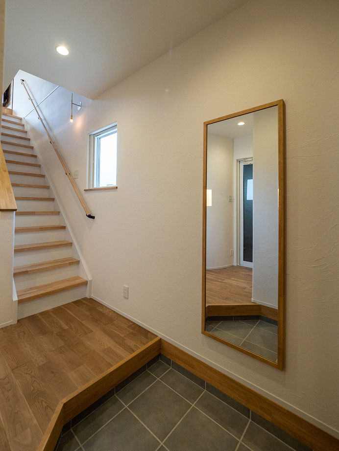 ドヒハウス 【2500万円～2999万円／木の空間／スケルトン階段】ログハウスみたいに開放的で自然体になれる家の建築実例画像10