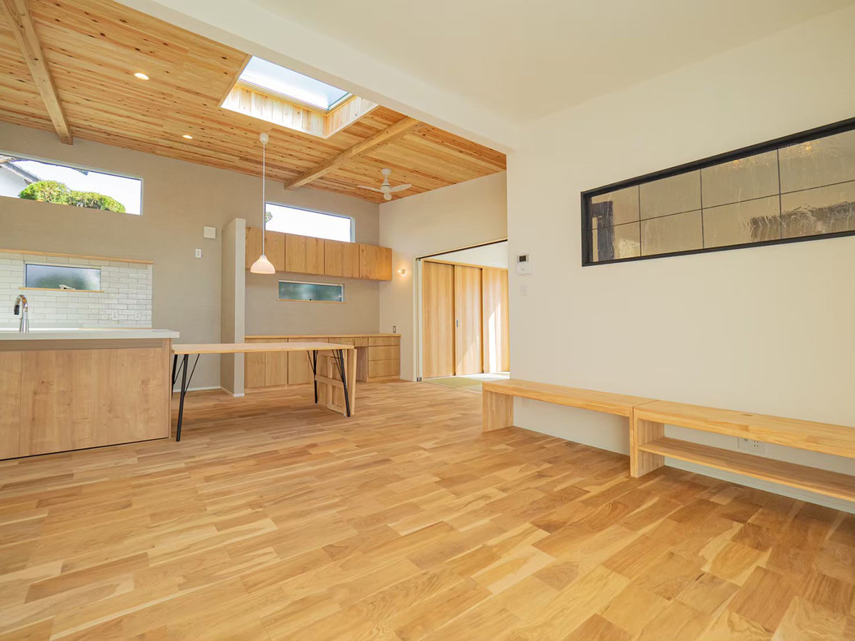 ドヒハウス 【2500万円～2999万円／平屋／アイランドキッチン／木の温かみ】笑顔が集まるLDKを家の中心にの建築実例画像4