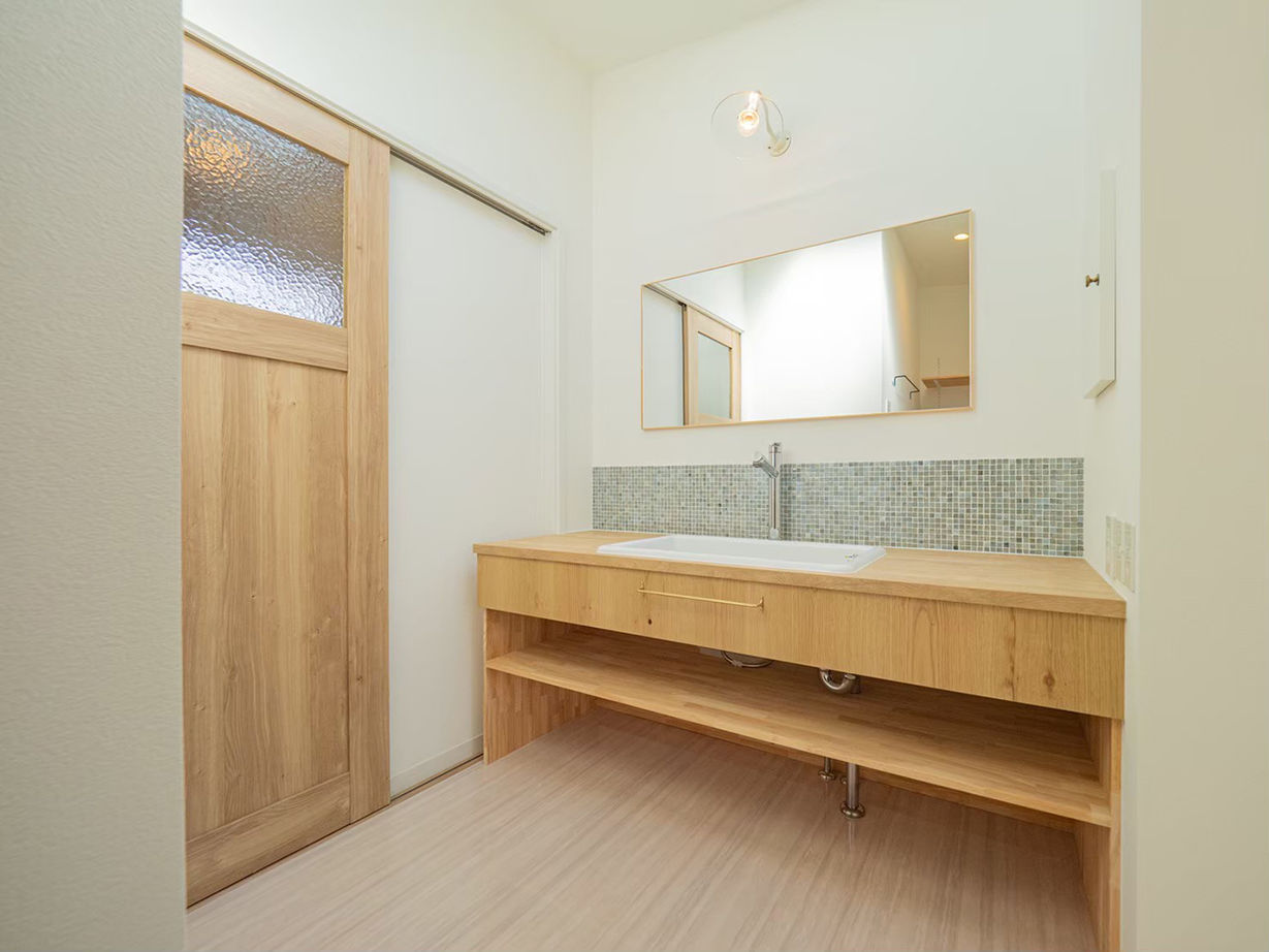 ドヒハウス 【2500万円～2999万円／平屋／アイランドキッチン／木の温かみ】笑顔が集まるLDKを家の中心にの建築実例画像8