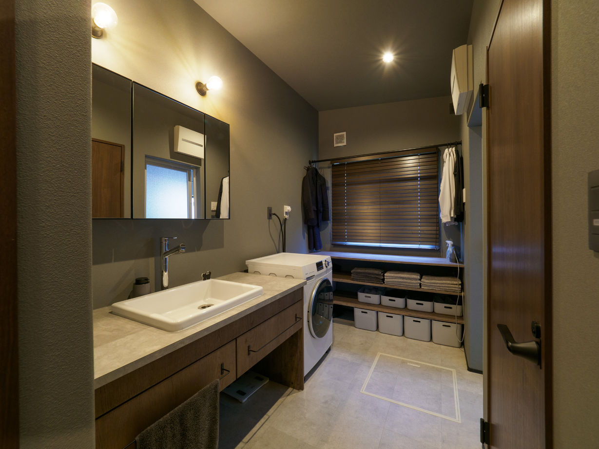 ドヒハウス 【間取り図有/1000万円台/平家/2LDK／ガレージ】男の夢実現平屋ガレージハウスの建築実例画像4