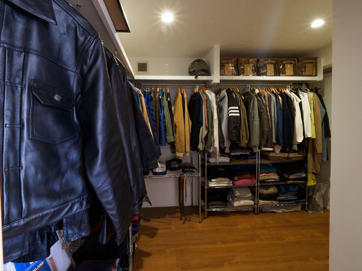 ドヒハウス 【2500万円～2999万円台／ガレージハウス】部屋からバイクを鑑賞アメリカンビンテージハウスの建築実例画像7