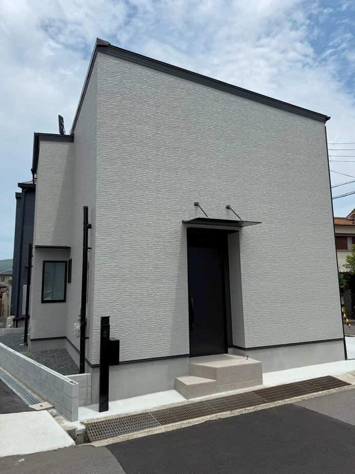 カシコ・クラッセ　樺山工務店 【兵庫県宝塚市／高性能／2000万円台】モノトーンが映えるモダンデザインの家の建築実例画像8