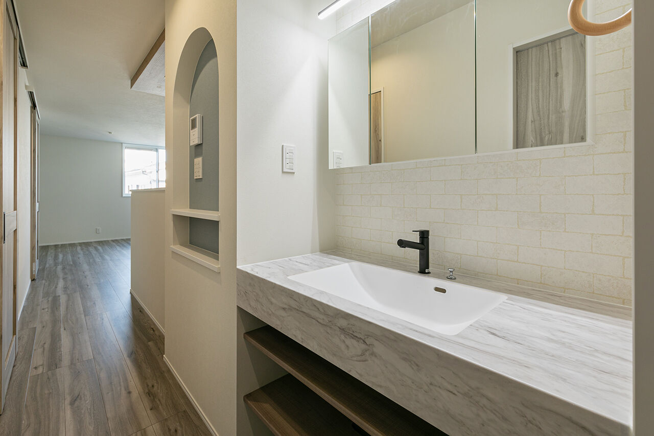 カシコ・クラッセ　樺山工務店 【京都府長岡京市／狭小／1000万円台】プライバシーを気にせずくつろげる狭小3階建ての建築実例画像5