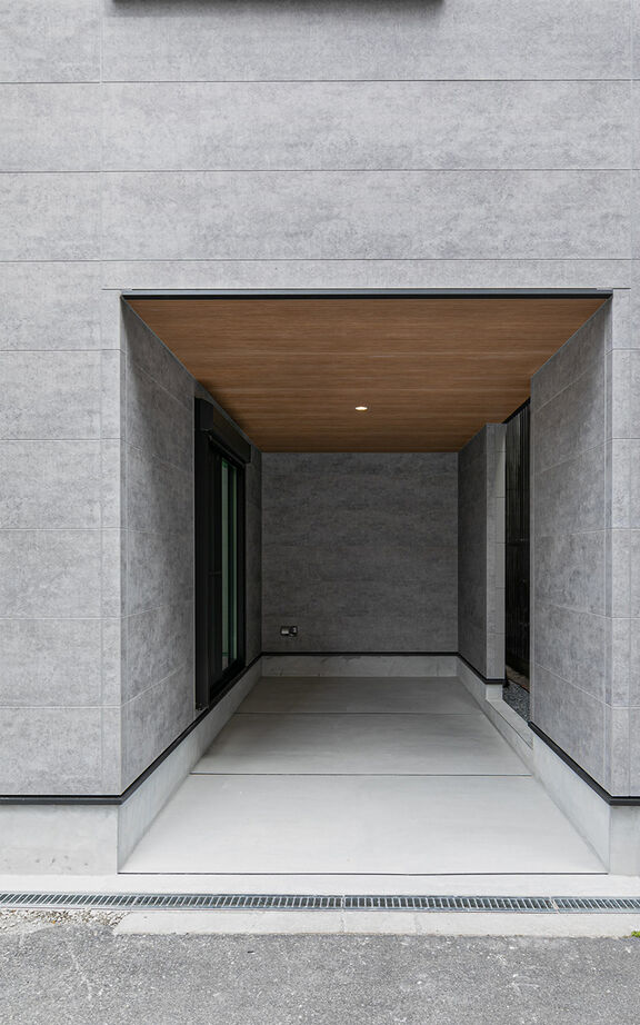 カシコ・クラッセ　樺山工務店 【大阪府大阪市／狭小／1000万円台】念願のインナーガレージのある3階建ての家の建築実例画像2