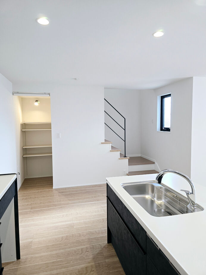 カシコ・クラッセ　樺山工務店 【大阪府茨木市／1000万円台】帰宅動線や家事動線にこだわり快適な暮らしを実現の建築実例画像7