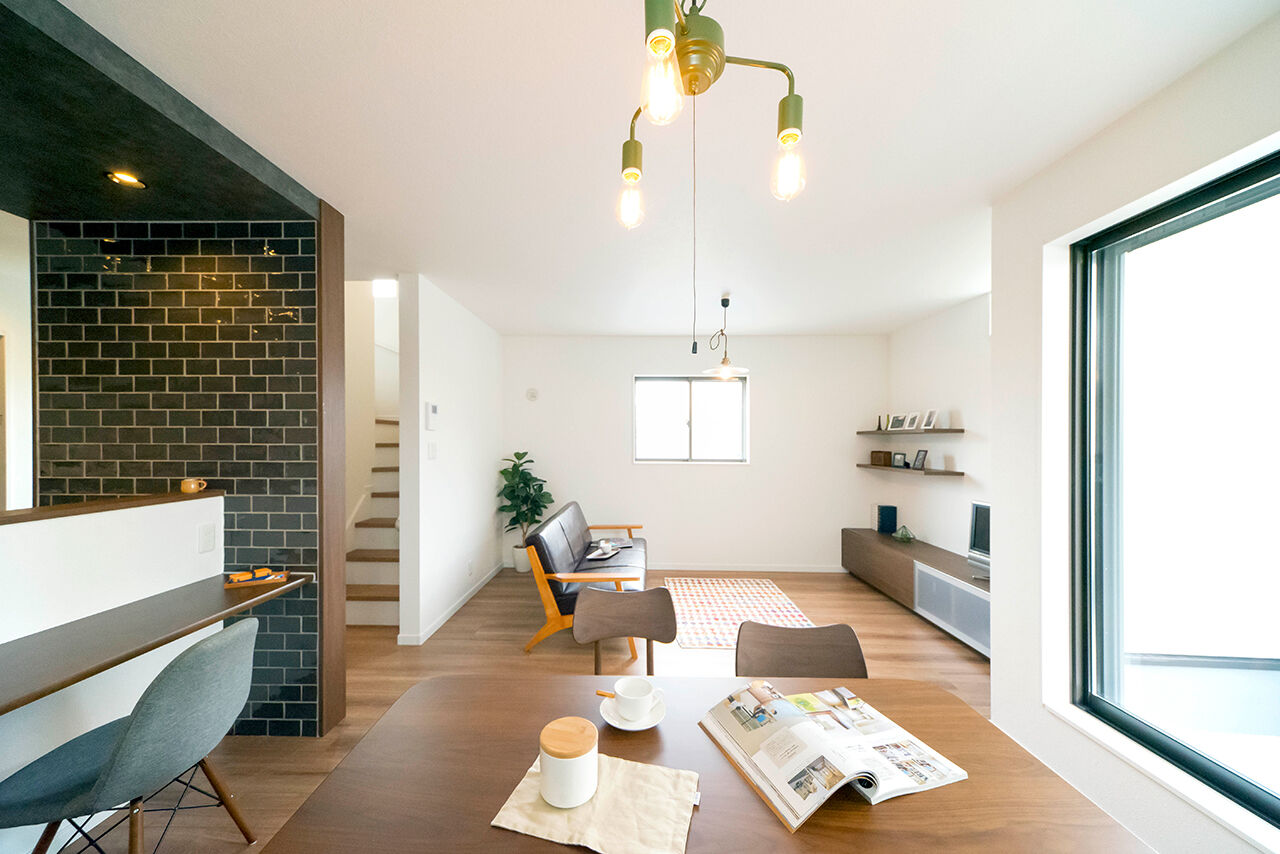 カシコ・クラッセ　樺山工務店 【大阪府吹田市／狭小／1000万円台】カフェスタイルがオシャレな狭小3階建ての建築実例画像2