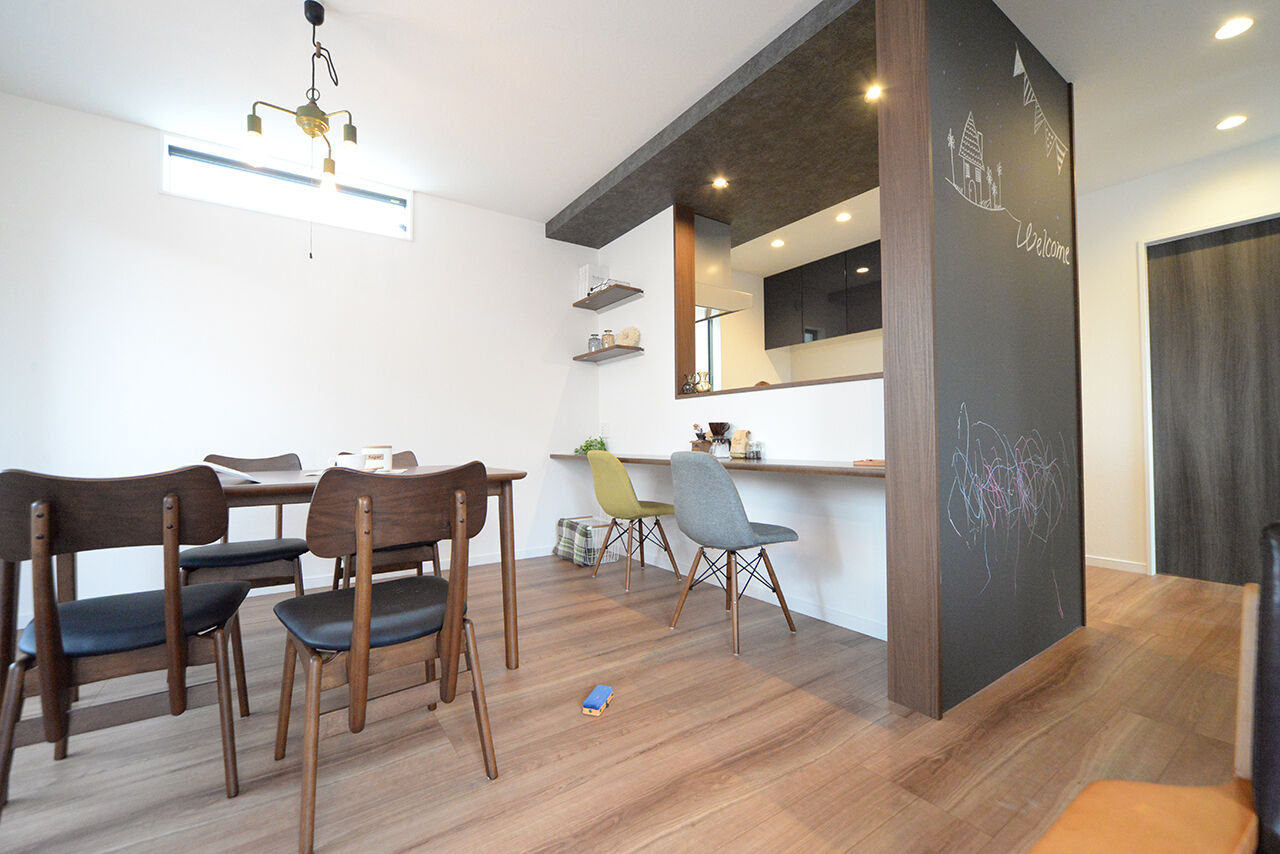 カシコ・クラッセ　樺山工務店 【大阪府吹田市／狭小／1000万円台】カフェスタイルがオシャレな狭小3階建ての建築実例画像6