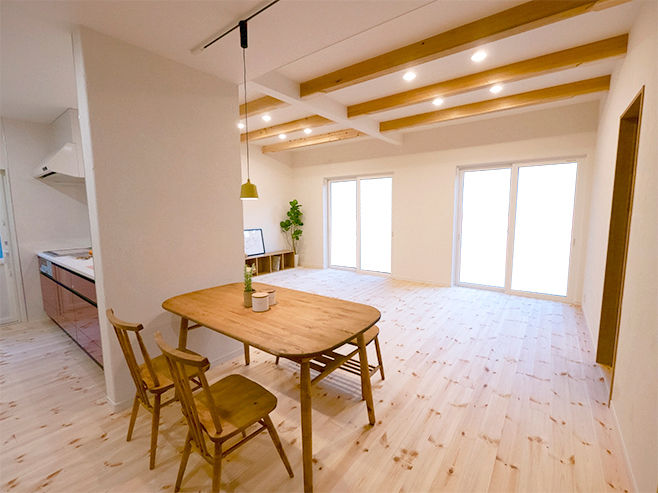 コスモホーム 【3LDK/1500万円/木の家】自然素材をふんだんに使った収納力抜群の家の建築実例画像2