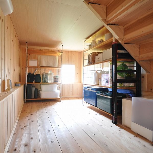 棟匠 「裸足で過ごすのが気持ちいい！」　無垢の木の優しさと全館空調で叶えたくつろぎの住まいの建築実例画像9