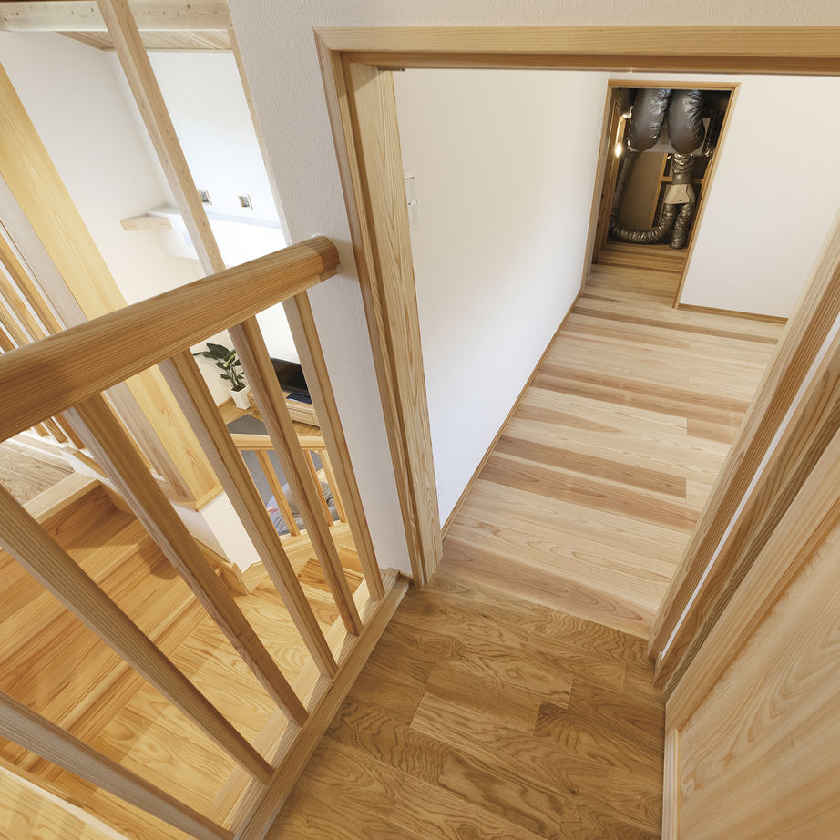 棟匠 シンプルだからこそ、居心地がいい。木のぬくもりと全館空調の快適さに包まれた、のびのび暮らせる住まいの建築実例画像8