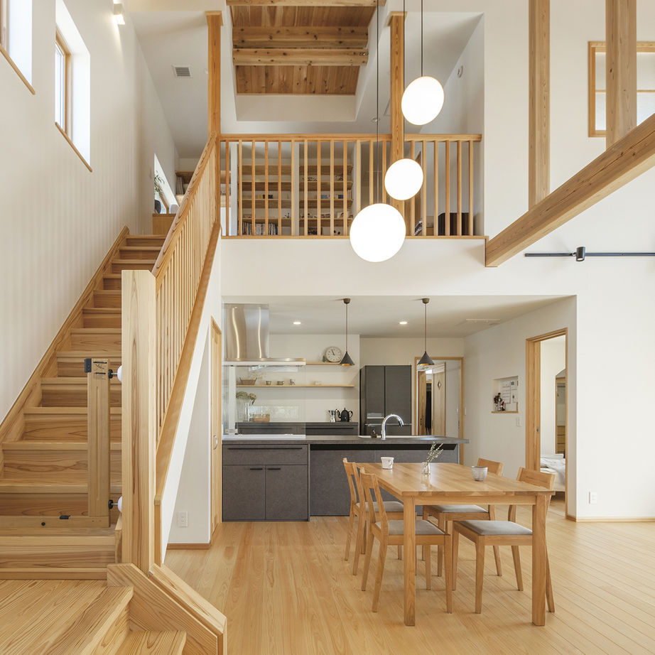 棟匠 キッズスペースに家族の図書コーナーも。シンプルな中に「好き」を閉じ込めた、一年中快適な木の住まいの建築実例画像4