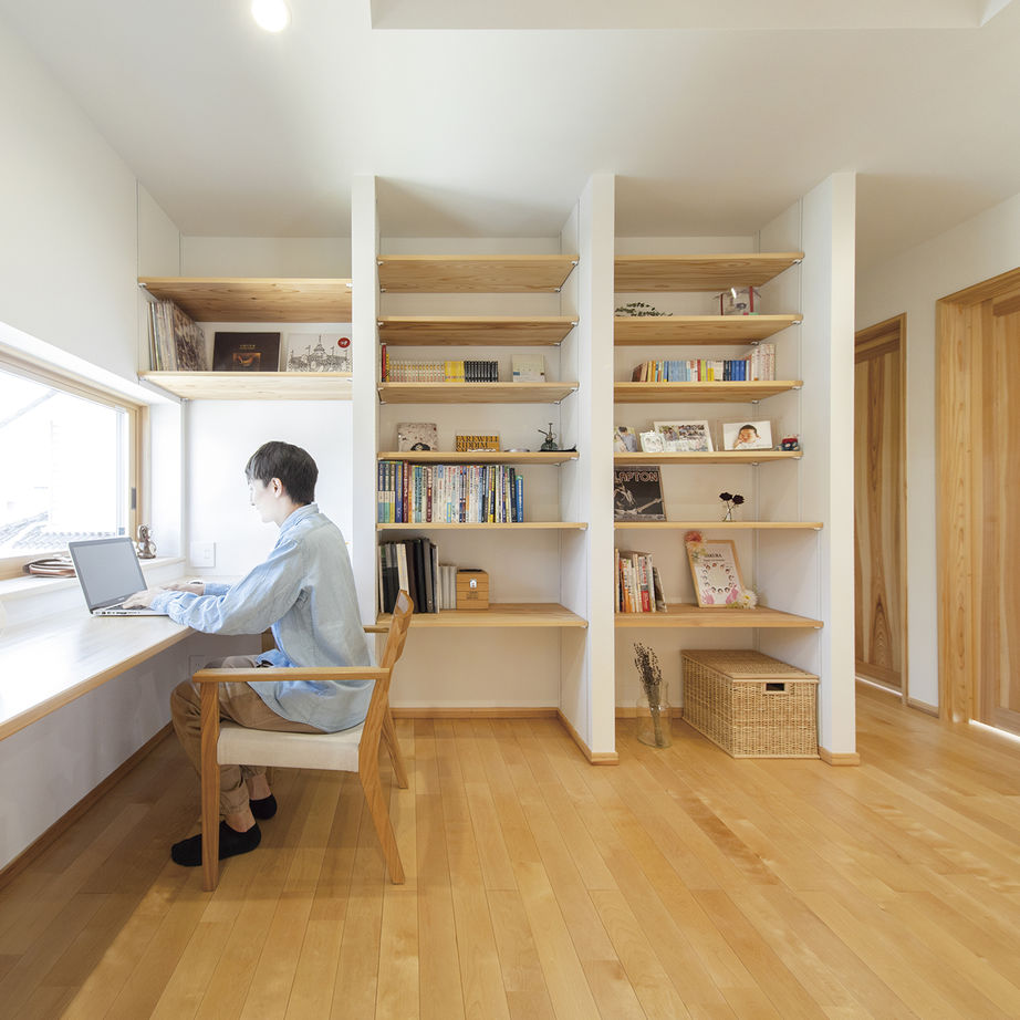棟匠 キッズスペースに家族の図書コーナーも。シンプルな中に「好き」を閉じ込めた、一年中快適な木の住まいの建築実例画像5