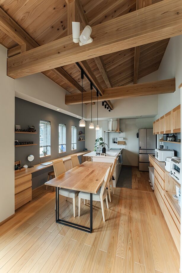 棟匠 無垢材を使った住まいの心地よさと平屋ならではの暮らしやすさを実感の建築実例画像2