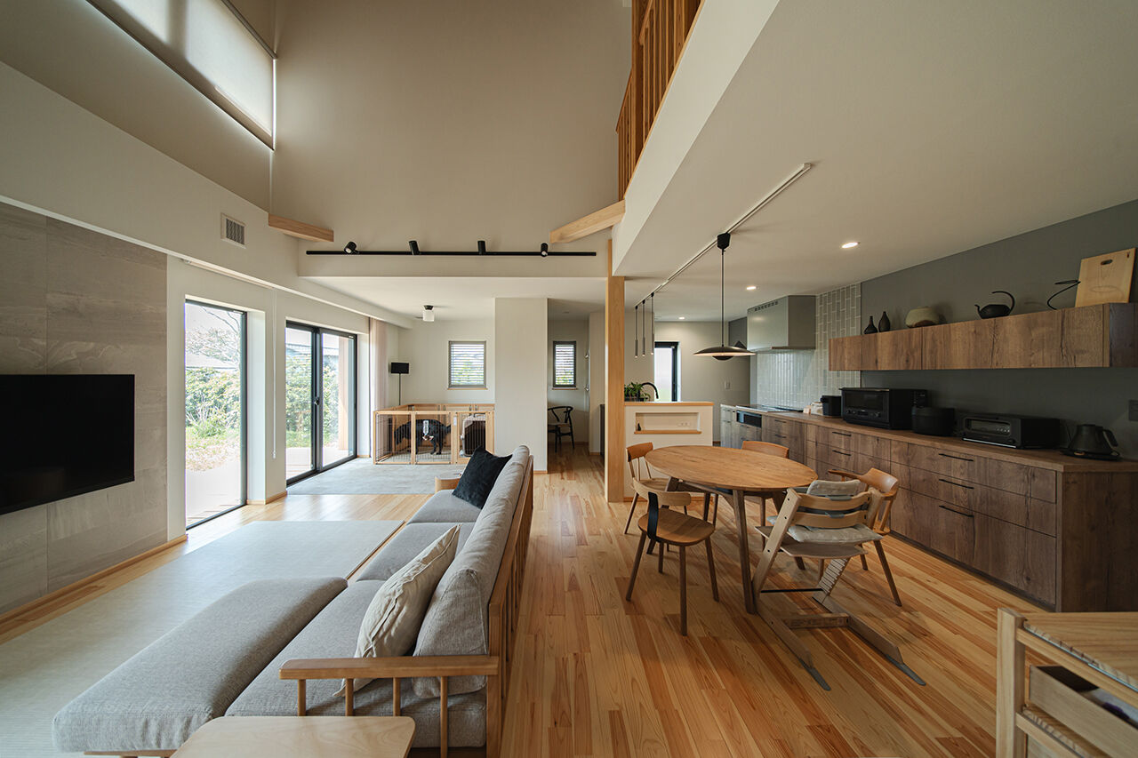 棟匠 全館空調と地元の木が決め手に。住み心地にこだわった和モダンの1.5階建て。の建築実例画像2