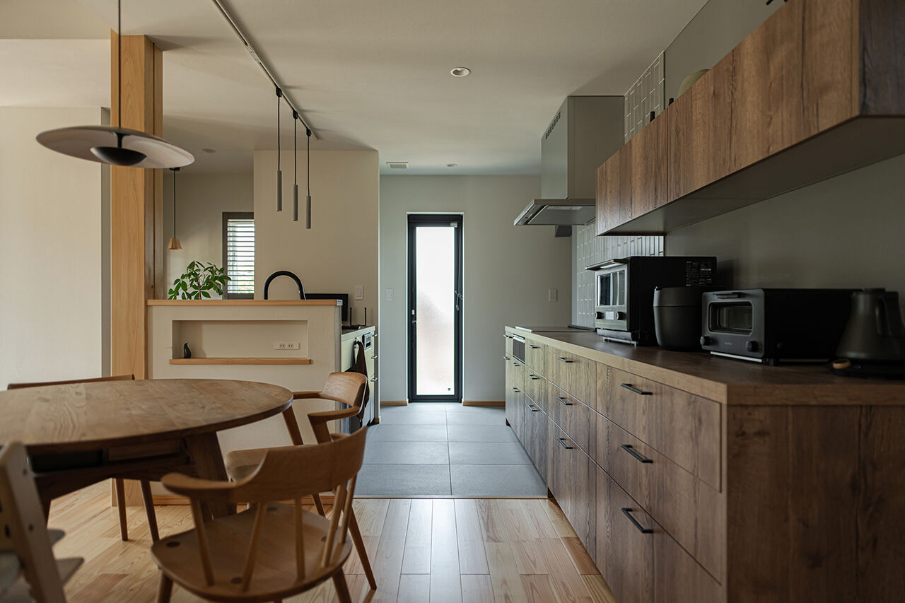 棟匠 全館空調と地元の木が決め手に。住み心地にこだわった和モダンの1.5階建て。の建築実例画像5