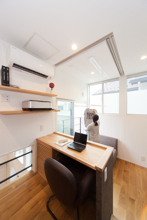 ジューケン 【狭小住宅】約35坪の角地で、3台分のビルトインガレージ、音楽室、中庭のある家の建築実例画像7