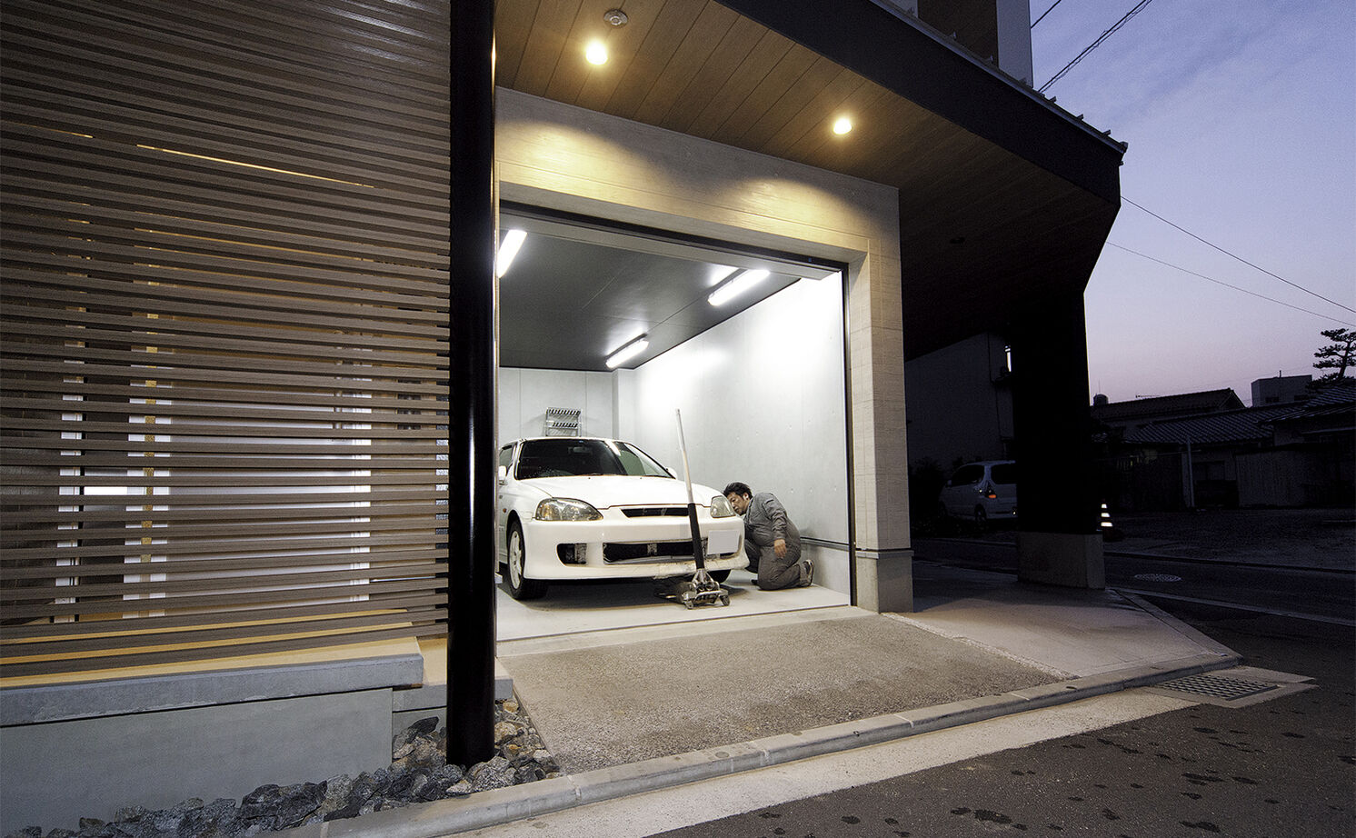 ジューケン 【狭小住宅】約35坪の角地で、3台分のビルトインガレージ、音楽室、中庭のある家の建築実例画像10