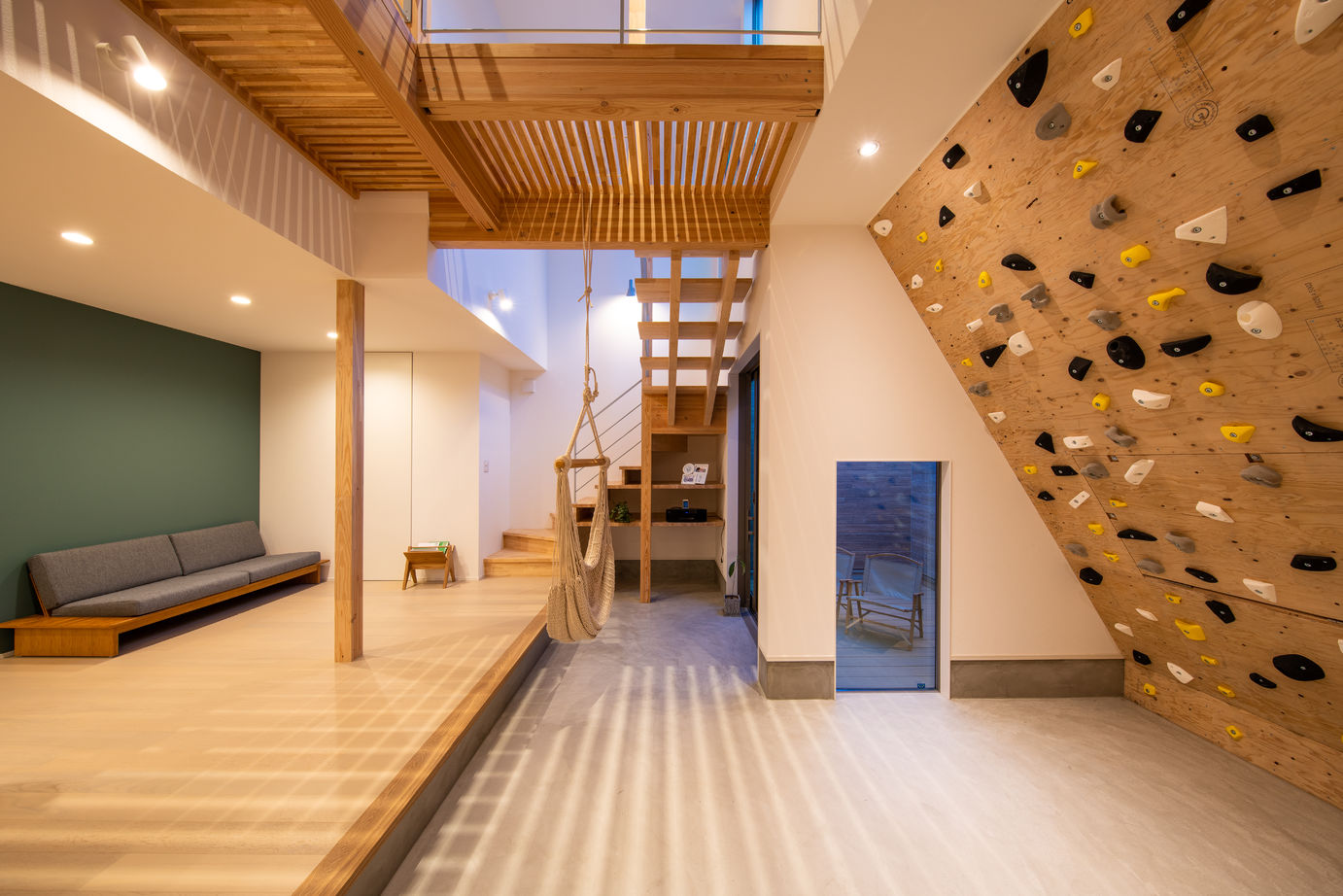 ジューケン 【街中密集地】密集地でも空を取り込んだ、家事ラクで子育てしながらボルダリングも楽しめる家 の建築実例画像8