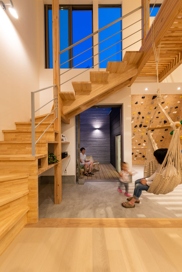 ジューケン 【街中密集地】密集地でも空を取り込んだ、家事ラクで子育てしながらボルダリングも楽しめる家 の建築実例画像9
