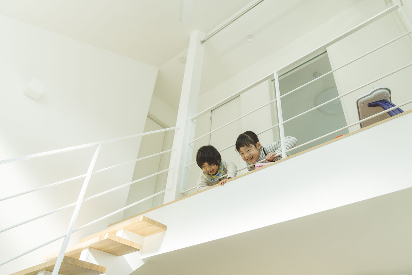 ジューケン 【変形地／約60坪の旗竿地】住宅密集地を「設計力×外構」でカバー／ 人目を気にせず明るく豊かな暮らしをの建築実例画像9