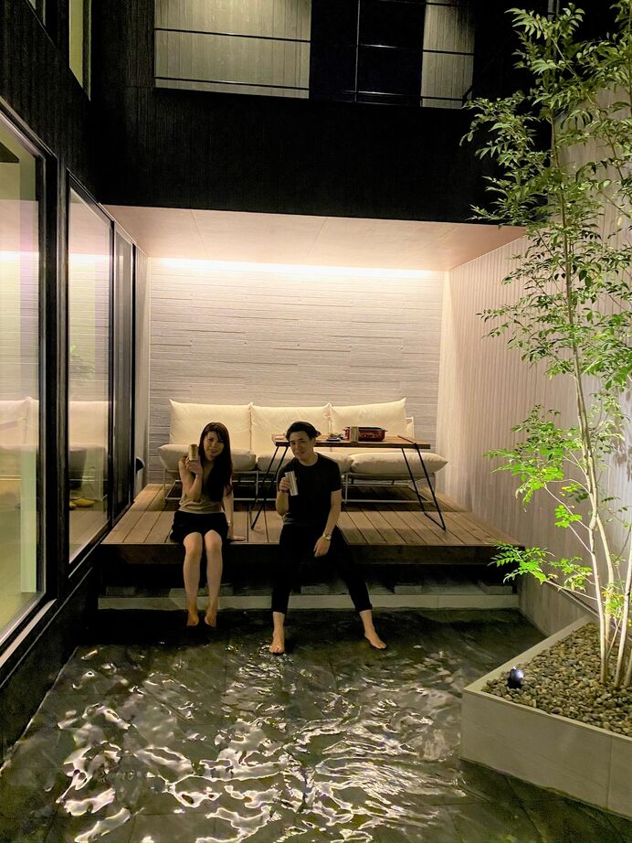 ジューケン 【大型整形地】海と外を望むダイナミックなテラスと内外を融合した水庭で非日常感のある家の建築実例画像8