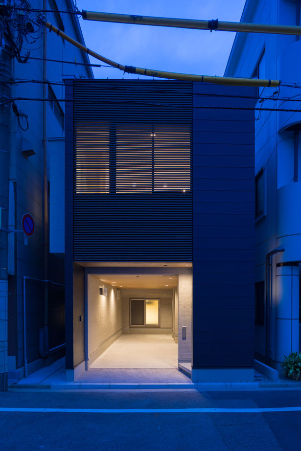 ジューケン 【街中狭小地23坪】中庭でバーベキューができる×ビルに挟まれたコンパクトな家の建築実例画像10