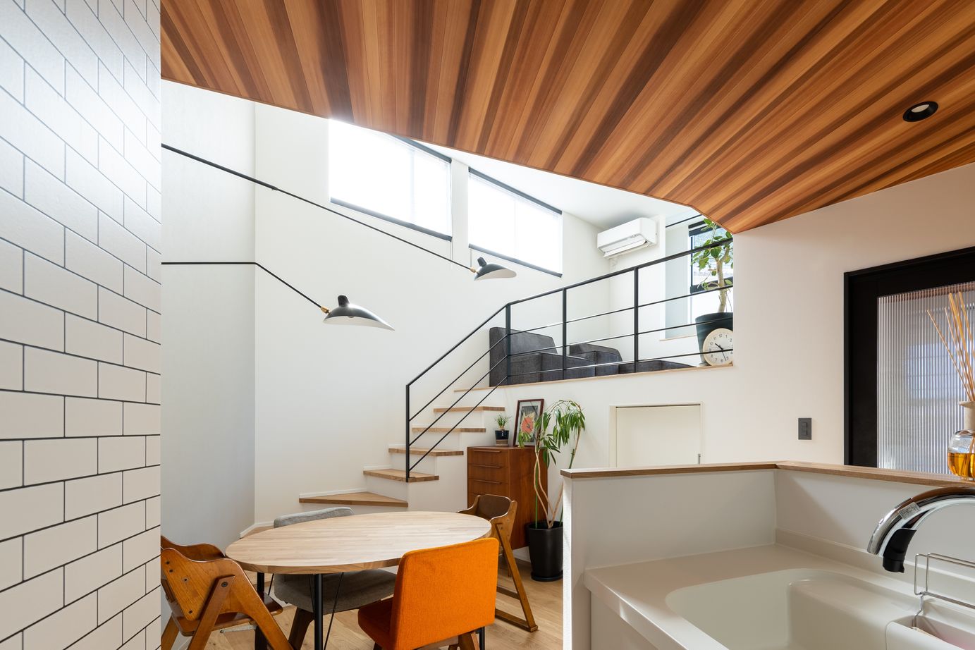 ジューケン 【変形狭小地／28坪】難しい地型でも諦めない／ 設計力で土地代も抑える「スキップフロアの家」の建築実例画像3