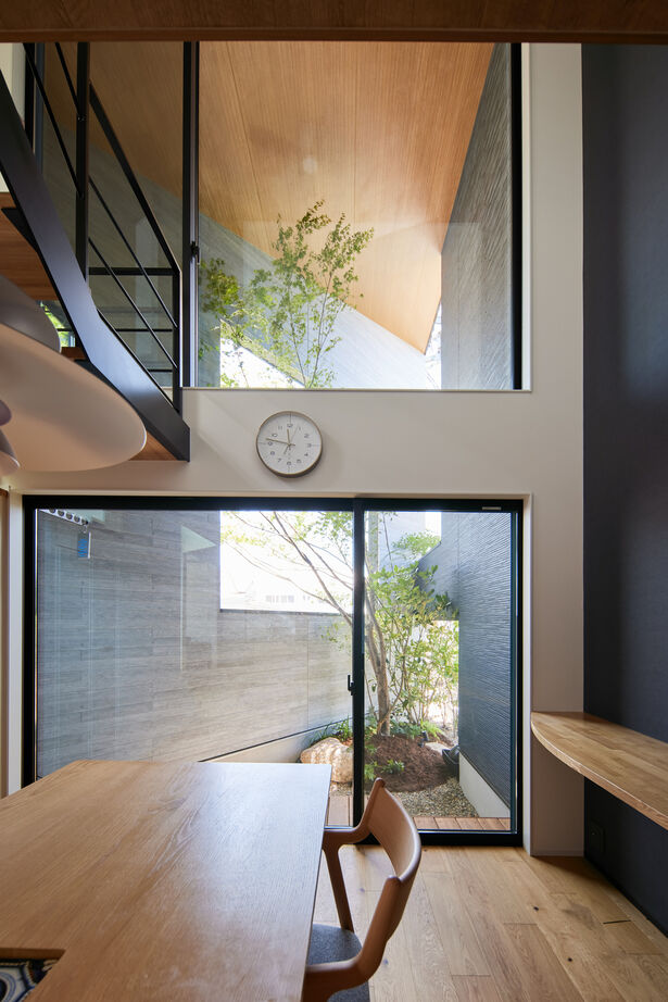 ジューケン 【ランドマークになる家】36坪の直角三角形の変形地を隅々まで生かして機能的に暮らすの建築実例画像9