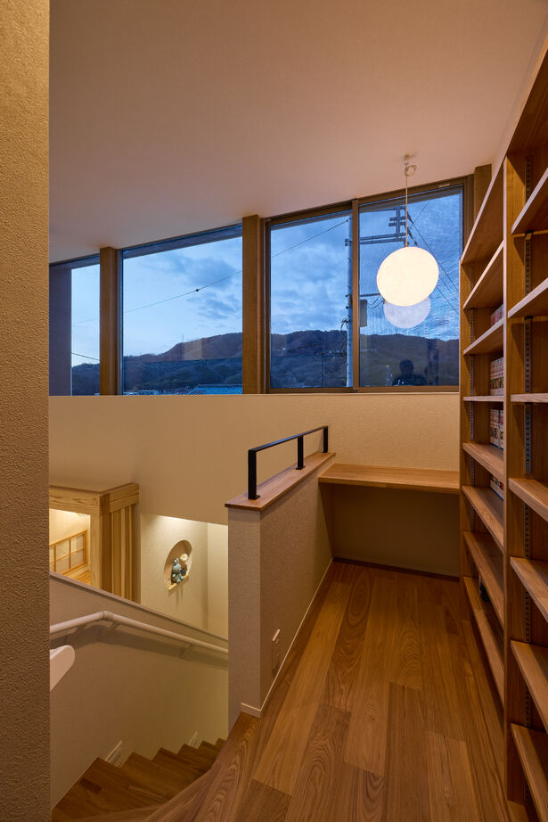 ジューケン 【整形地・北欧×和】空が見える吹抜けと”スキップフロア”の書斎がある家の建築実例画像7