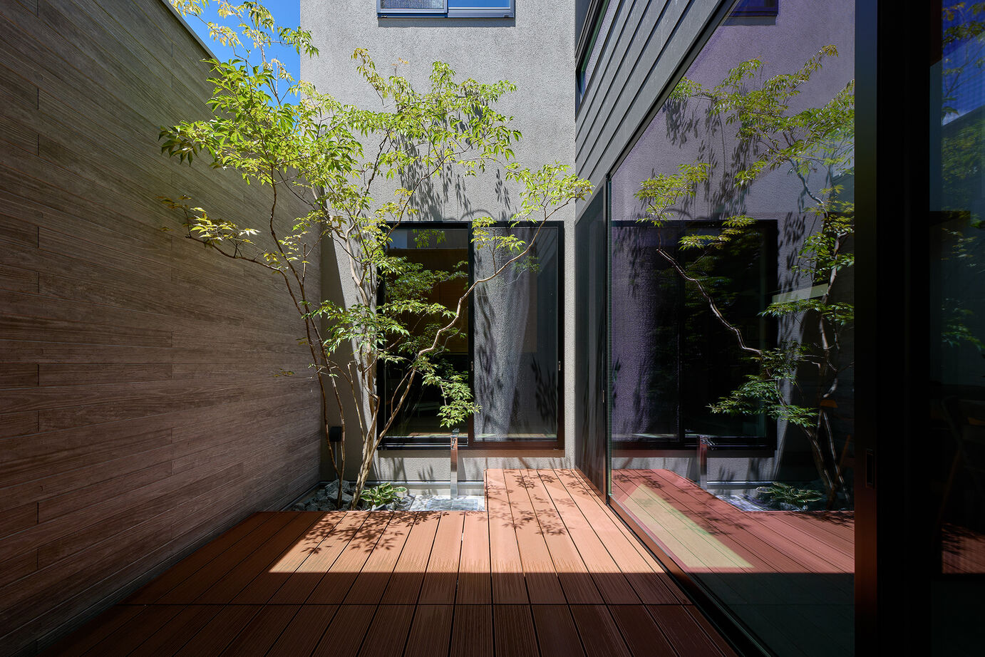 ジューケン 【整形地】2度目の家づくりで叶えた中庭×空中廊下のある吹抜けで開放的な家の建築実例画像5