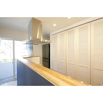 住空間設計Labo 【1000万円台】木とデニムのある暮らし／開放感と自然の安らぎを感じるアメリカ西海岸スタイルの家の建築実例画像7